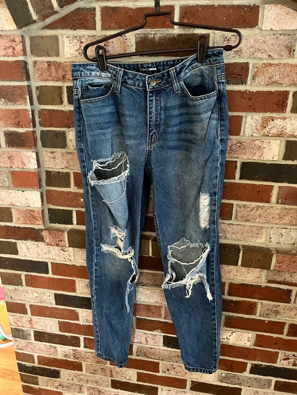 FASHION NOVA Destroyed Blue Ripped Knee Boyfriend Mom Jeans Size 7(28)